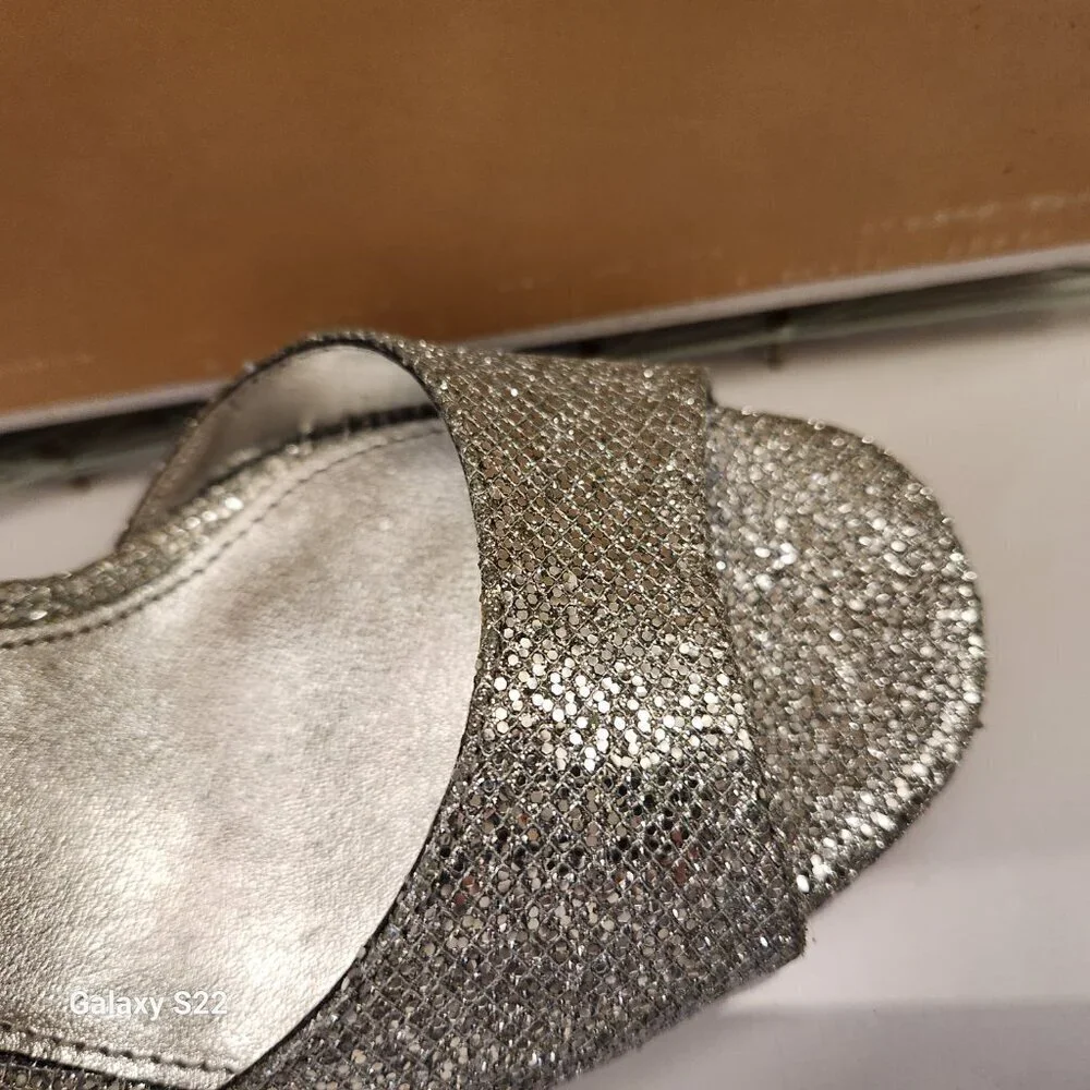Michael Kors Women's Shelly Flex Dress Heeled Sandals Silver Glitter. NIB. Sz 6